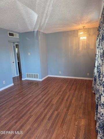 5028 ROYAL Drive, El Paso, TX 79924