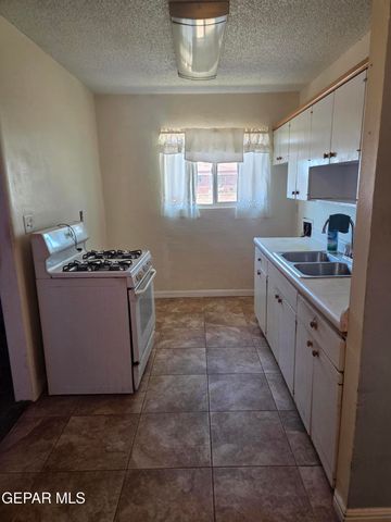 5028 ROYAL Drive, El Paso, TX 79924