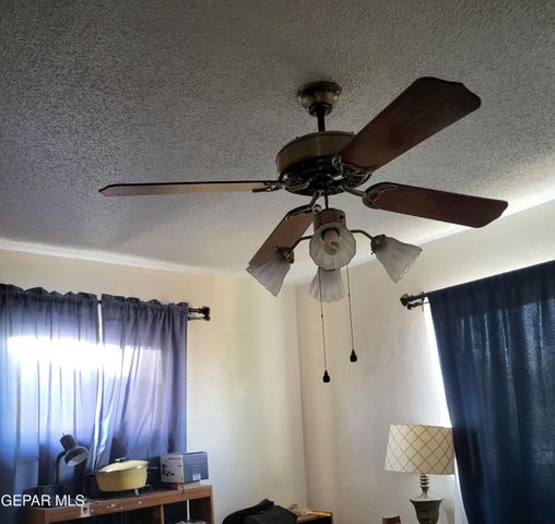 5028 ROYAL Drive, El Paso, TX 79924