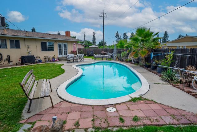 6828 Rosario Ct, Stockton, CA 95207