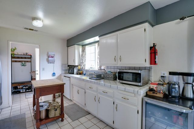 6828 Rosario Ct, Stockton, CA 95207