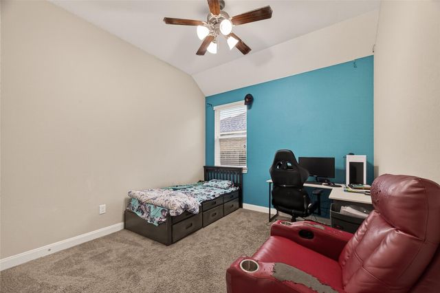 2209 Hidden Meadow Lane, Pearland, TX 77089