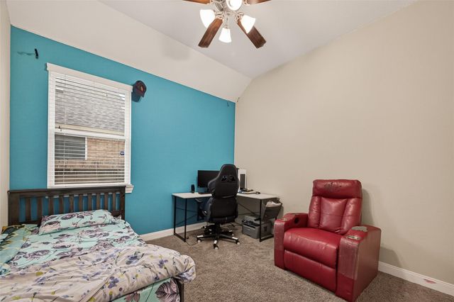 2209 Hidden Meadow Lane, Pearland, TX 77089