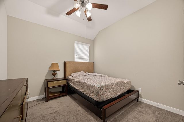 2209 Hidden Meadow Lane, Pearland, TX 77089