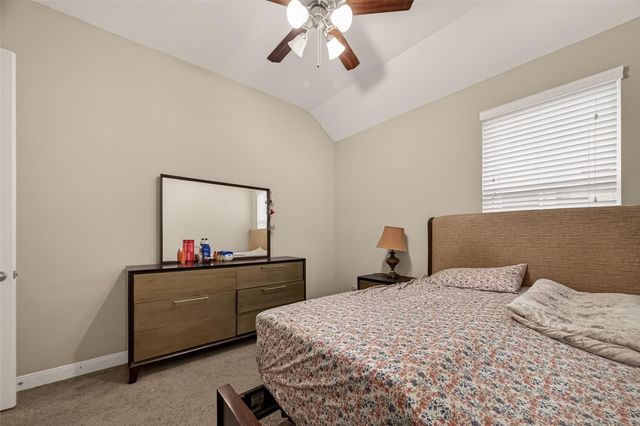 2209 Hidden Meadow Lane, Pearland, TX 77089