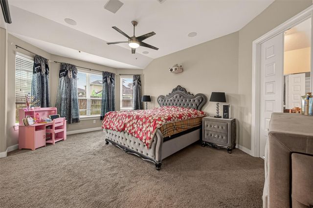 2209 Hidden Meadow Lane, Pearland, TX 77089