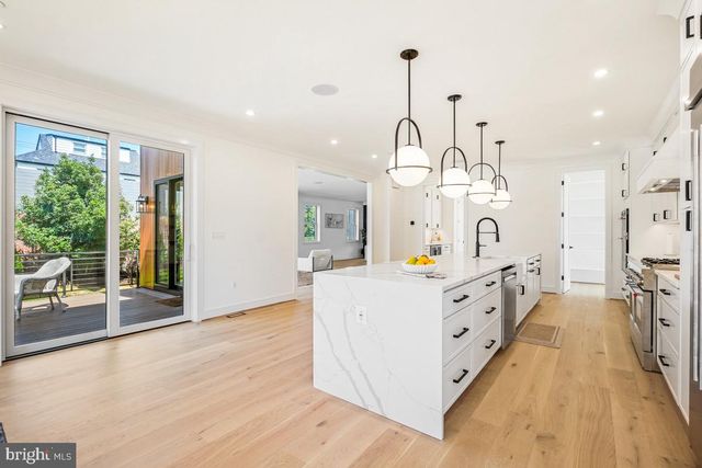 4122 16TH ST NW, Washington, DC 20011