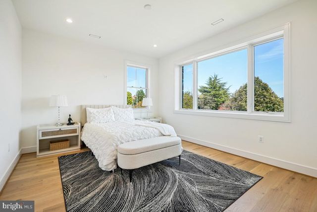 4122 16TH ST NW, Washington, DC 20011