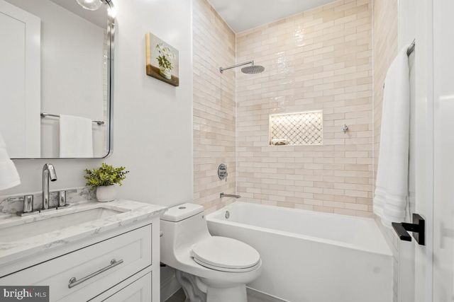 4122 16TH ST NW, Washington, DC 20011