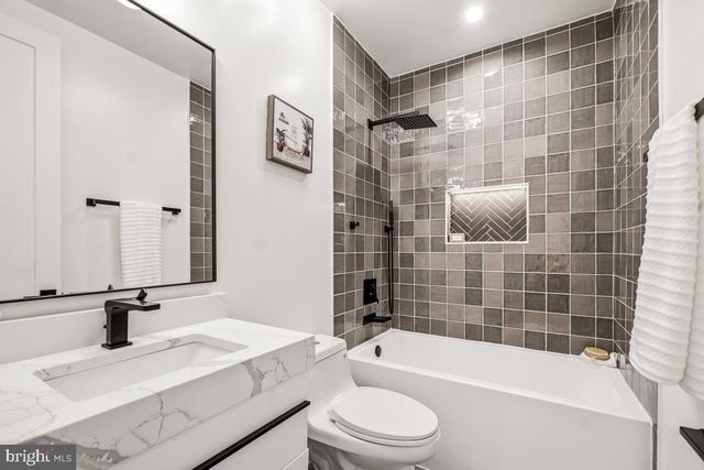 4122 16TH ST NW, Washington, DC 20011