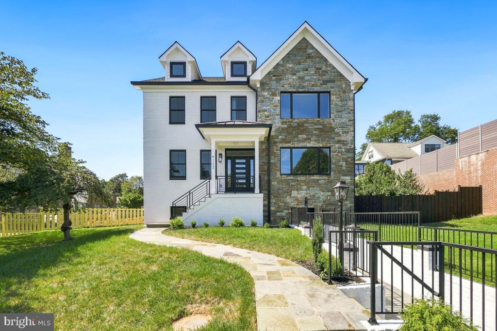 4122 16TH ST NW, Washington, DC 20011