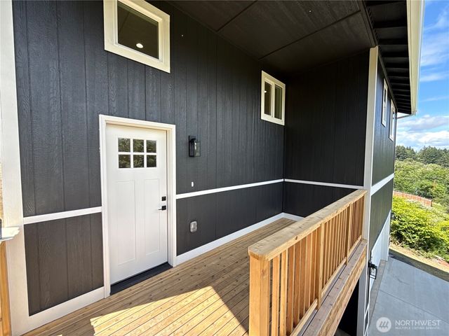7828 E Jessica Way, Port Orchard, WA 98366
