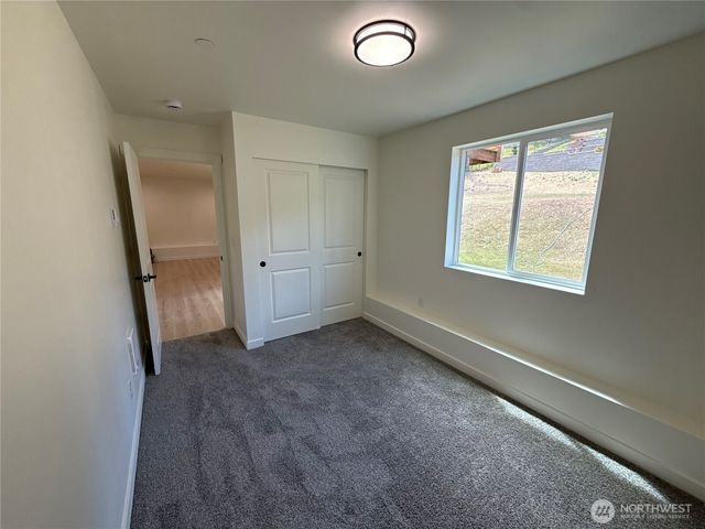 7828 E Jessica Way, Port Orchard, WA 98366