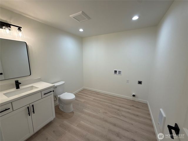 7828 E Jessica Way, Port Orchard, WA 98366