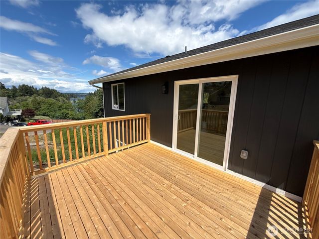 7828 E Jessica Way, Port Orchard, WA 98366