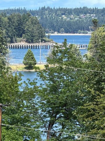 7828 E Jessica Way, Port Orchard, WA 98366