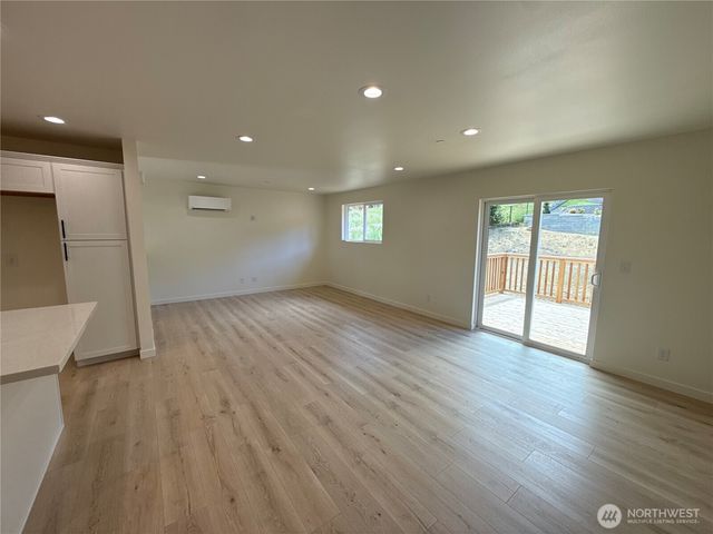 7828 E Jessica Way, Port Orchard, WA 98366