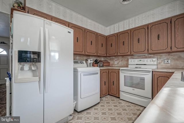 249 CLEVELAND AVE, Carneys Point, NJ 08069