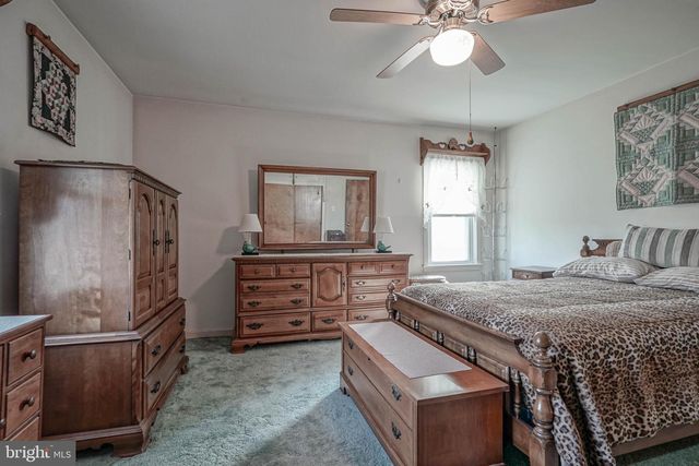 249 CLEVELAND AVE, Carneys Point, NJ 08069