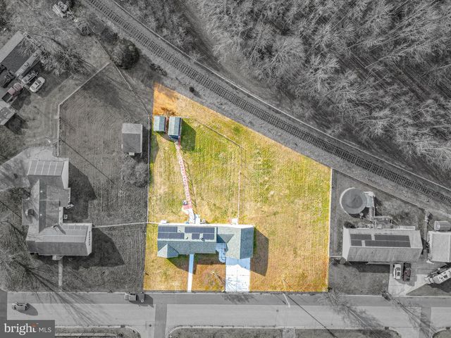 249 CLEVELAND AVE, Carneys Point, NJ 08069