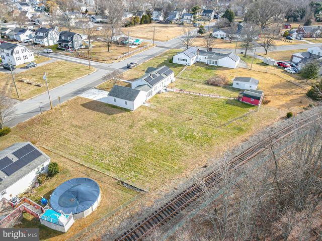 249 CLEVELAND AVE, Carneys Point, NJ 08069