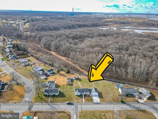 249 CLEVELAND AVE, Carneys Point, NJ 08069