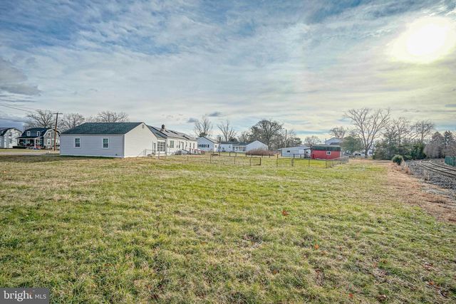 249 CLEVELAND AVE, Carneys Point, NJ 08069