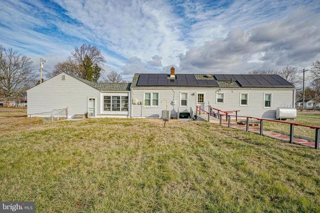 249 CLEVELAND AVE, Carneys Point, NJ 08069