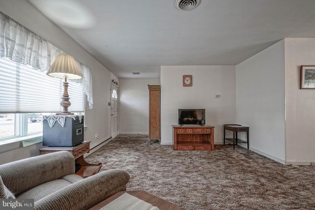 249 CLEVELAND AVE, Carneys Point, NJ 08069