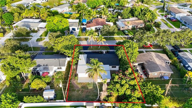 9281 Martinique Dr, Cutler Bay, FL 33189