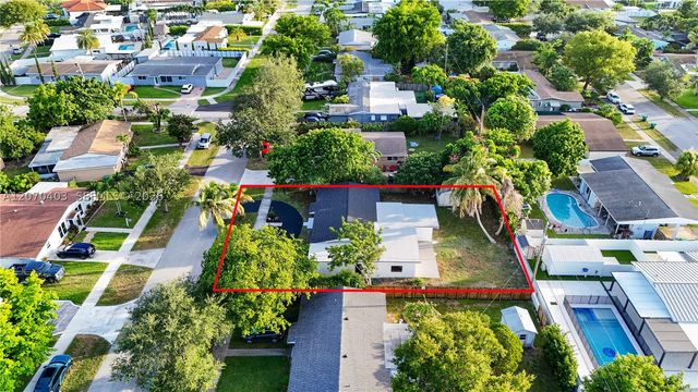 9281 Martinique Dr, Cutler Bay, FL 33189