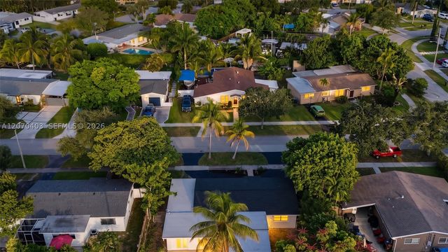 9281 Martinique Dr, Cutler Bay, FL 33189