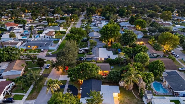 9281 Martinique Dr, Cutler Bay, FL 33189