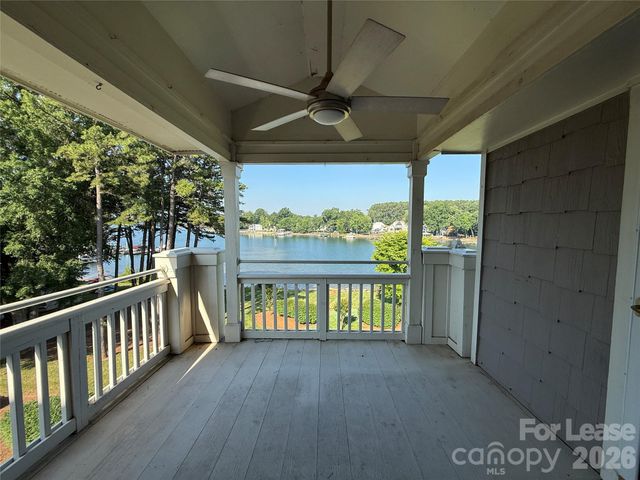 7834 Village Harbor Drive, Cornelius, NC 28031