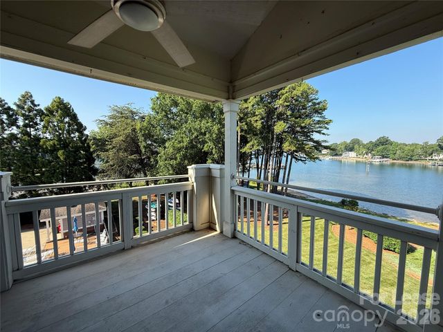 7834 Village Harbor Drive, Cornelius, NC 28031