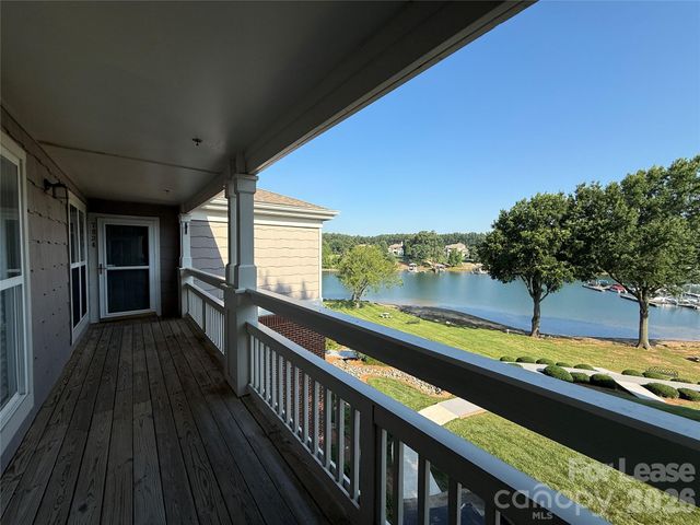 7834 Village Harbor Drive, Cornelius, NC 28031