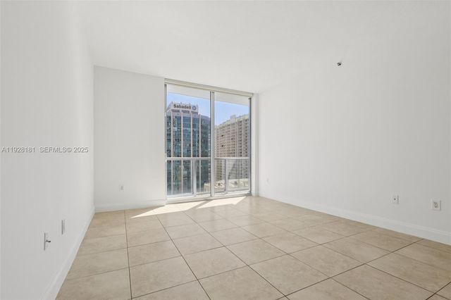 1060 Brickell Ave 2607, Miami, FL 33131