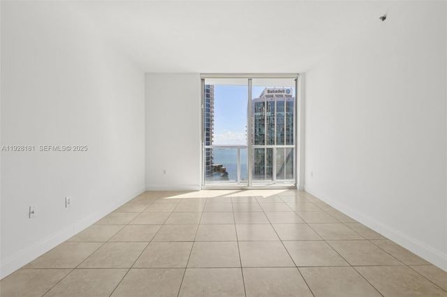 1060 Brickell Ave 2607, Miami, FL 33131