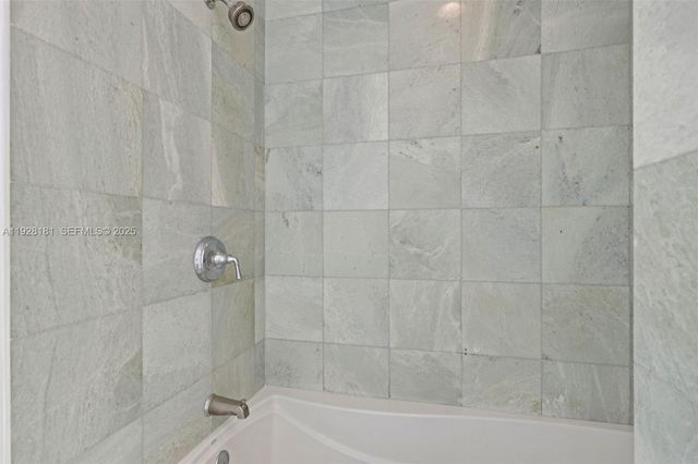 1060 Brickell Ave 2607, Miami, FL 33131