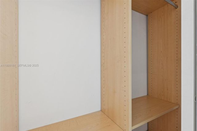 1060 Brickell Ave 2607, Miami, FL 33131