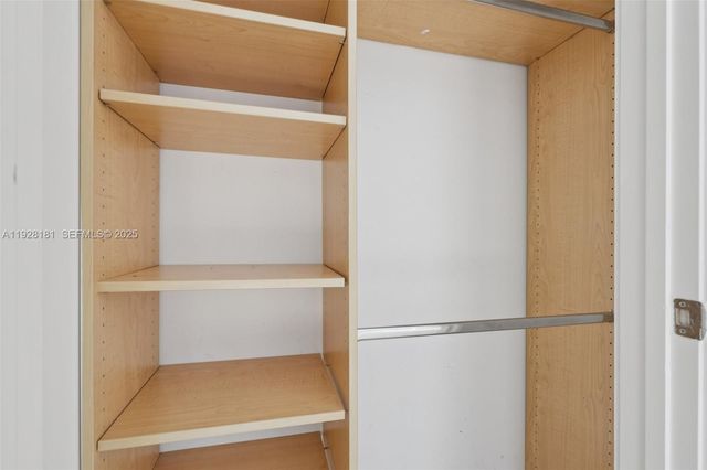 1060 Brickell Ave 2607, Miami, FL 33131