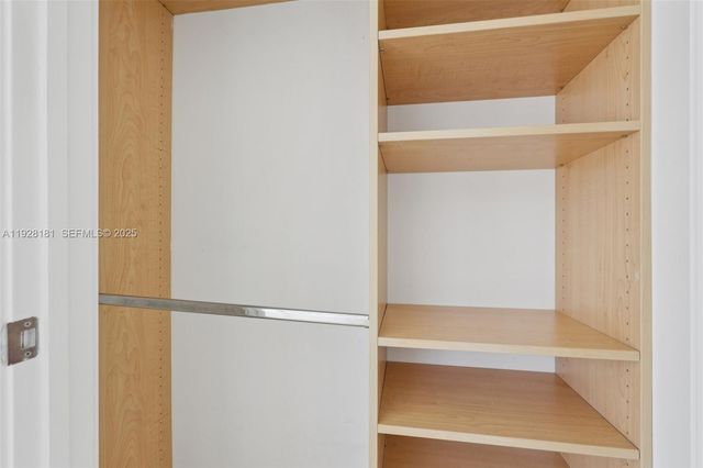 1060 Brickell Ave 2607, Miami, FL 33131