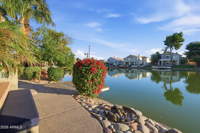 1819 E CATAMARAN Drive, Gilbert, AZ 85234