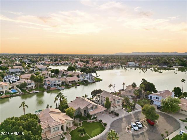 1819 E CATAMARAN Drive, Gilbert, AZ 85234