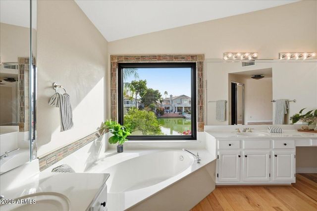 1819 E CATAMARAN Drive, Gilbert, AZ 85234