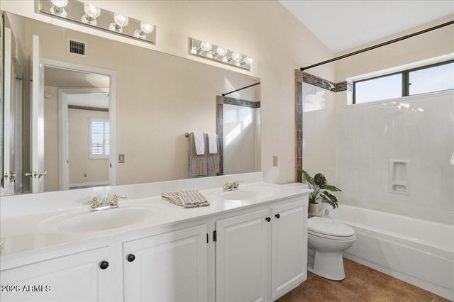 1819 E CATAMARAN Drive, Gilbert, AZ 85234