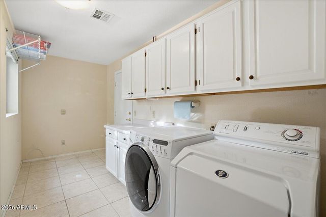 1819 E CATAMARAN Drive, Gilbert, AZ 85234