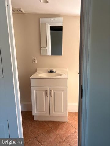 26 ELM ST, Lambertville, NJ 08530