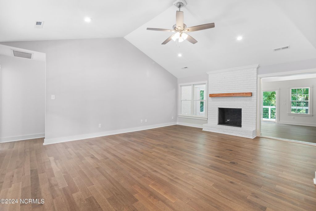 233 Beaufort Road, Pollocksville, NC 28573