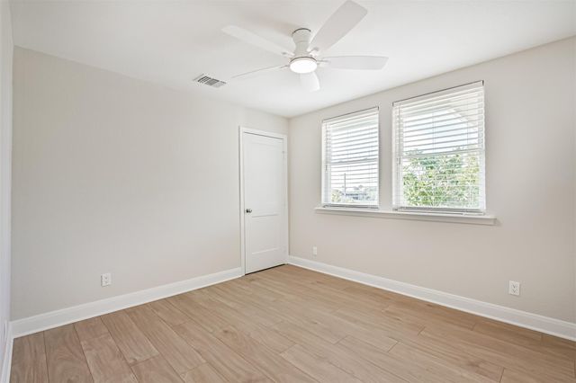 2118 103rd Street, Galveston, TX 77554